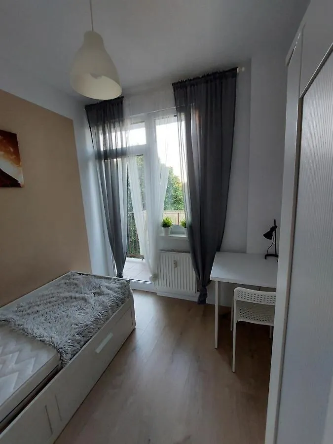 Pokoje Gdansk Oliwa - Msciwoja II 50, Do Morza 1,9Km, 750M Skm Oliwa, 1,1Km Park Oliwski Apartment Homestay