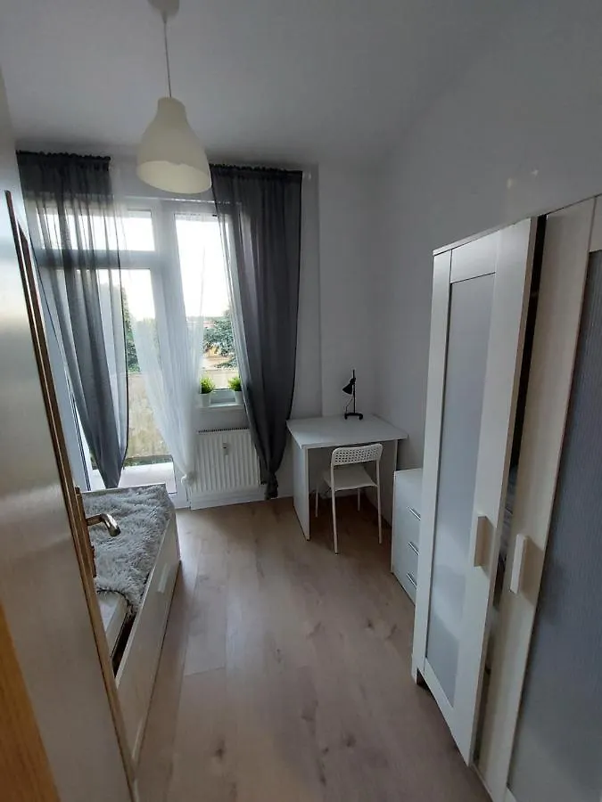 Pokoje Gdansk Oliwa - Msciwoja II 50, Do Morza 1,9Km, 750M Skm Oliwa, 1,1Km Park Oliwski Apartment Homestay