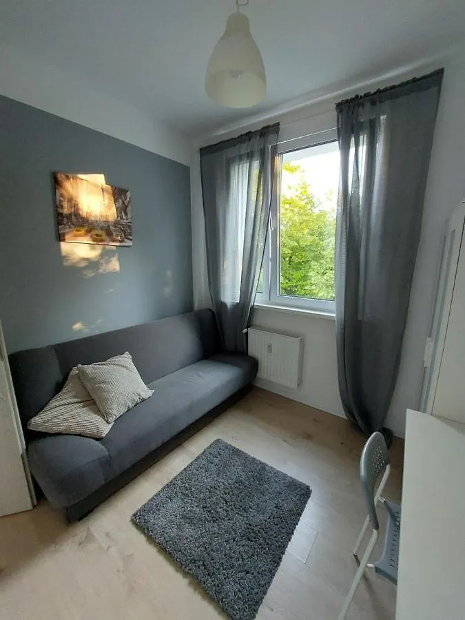 Homestay Pokoje Gdansk Oliwa - Msciwoja II 50, Do Morza 1,9Km, 750M Skm Oliwa, 1,1Km Park Oliwski Apartment