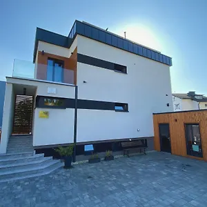  Apartment Investrooms
